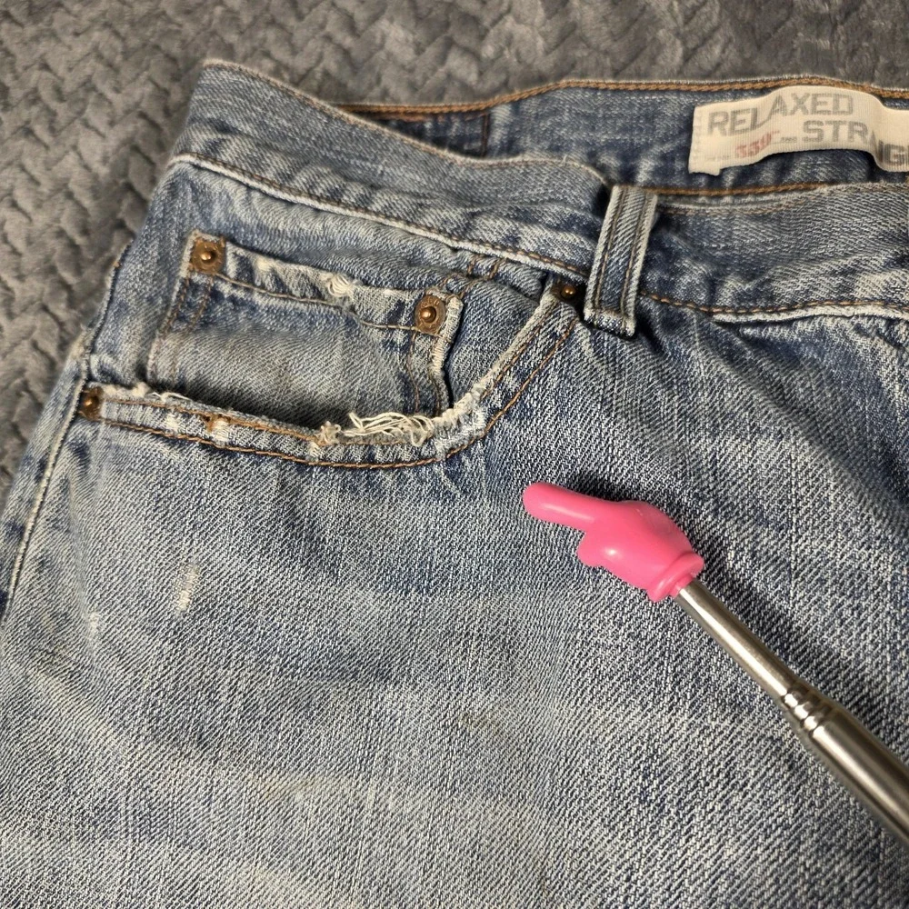 VTG Levis 559 Jeans Men's 32x34 Blue Relaxed Straight Fit Distressed Denim Y2K
